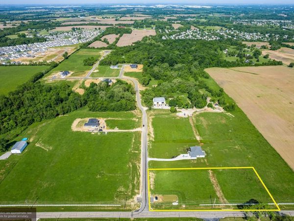 215 Jonathan Trail , Canal Winchester, OH 43110