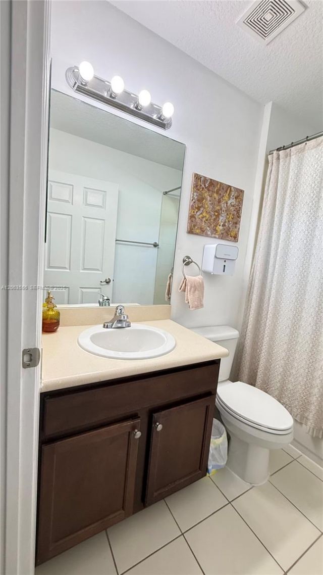 1018 Foster Rd , Hallandale Beach, FL 33009 Photo