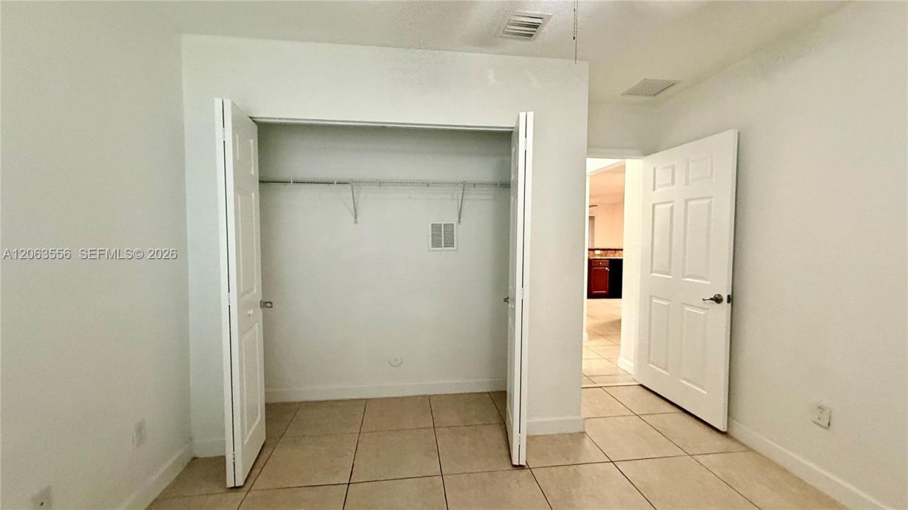 1018 Foster Rd, Hallandale Beach, FL 33009 Photo