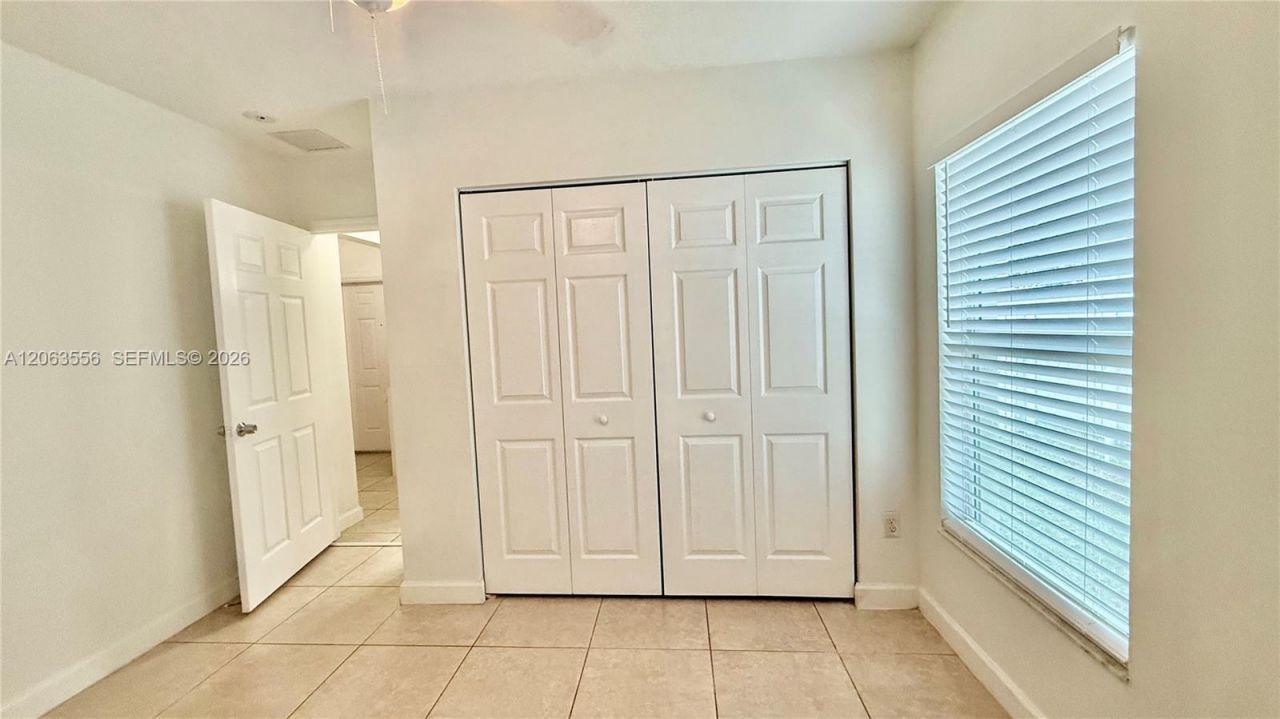 1018 Foster Rd, Hallandale Beach, FL 33009 Photo