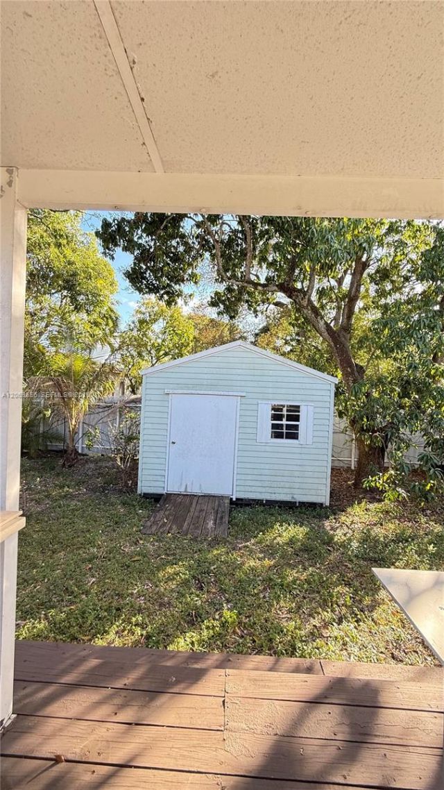 1018 Foster Rd , Hallandale Beach, FL 33009 Photo