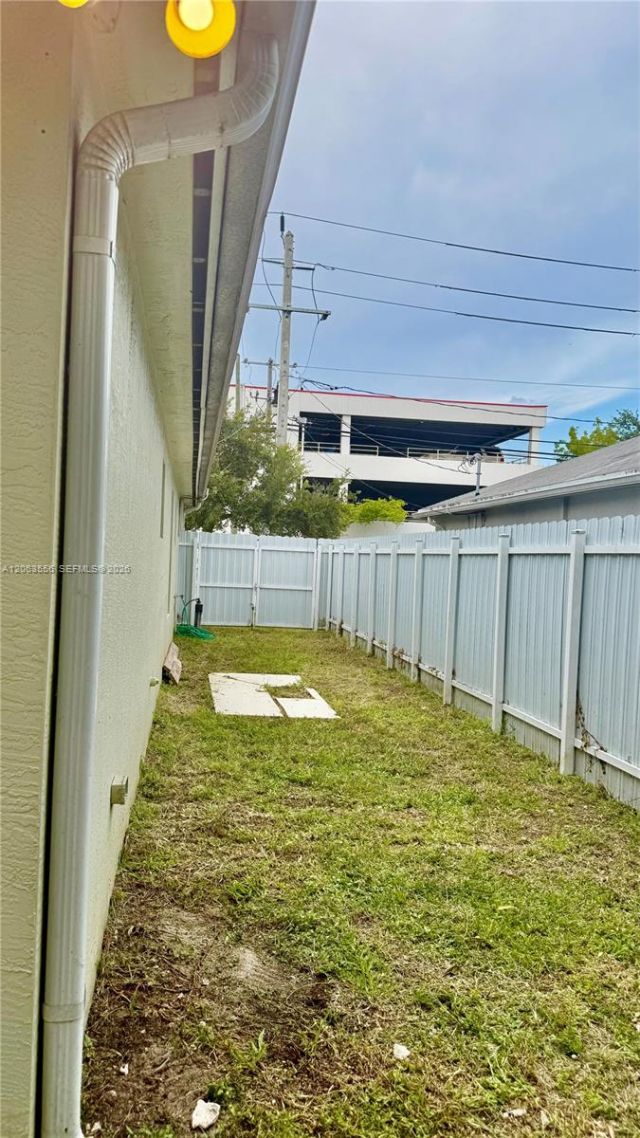 1018 Foster Rd, Hallandale Beach, FL 33009 Photo