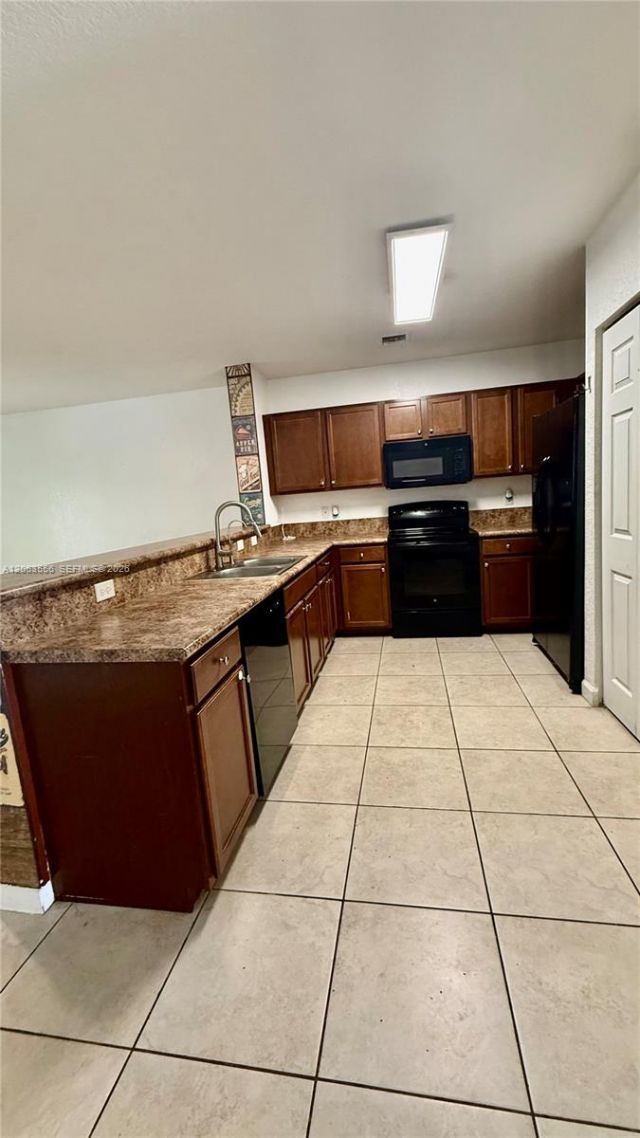 1018 Foster Rd, Hallandale Beach, FL 33009 Photo