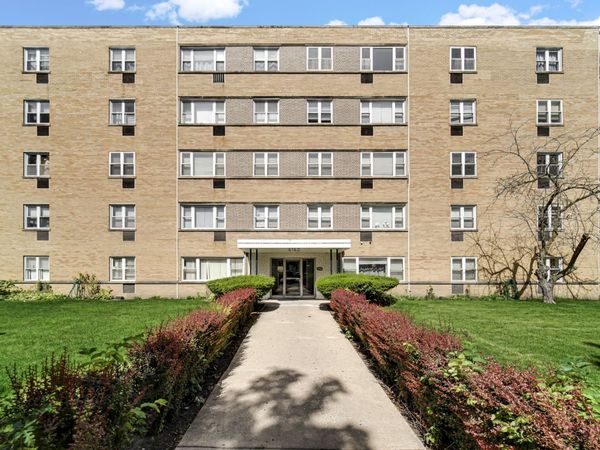 6160 N DAMEN Avenue , Unit 209, Chicago, IL 60659