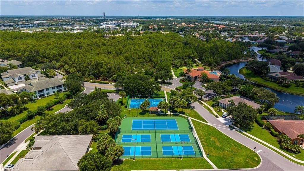 120 Burnt Pine Dr, Naples, FL 34119 Photo