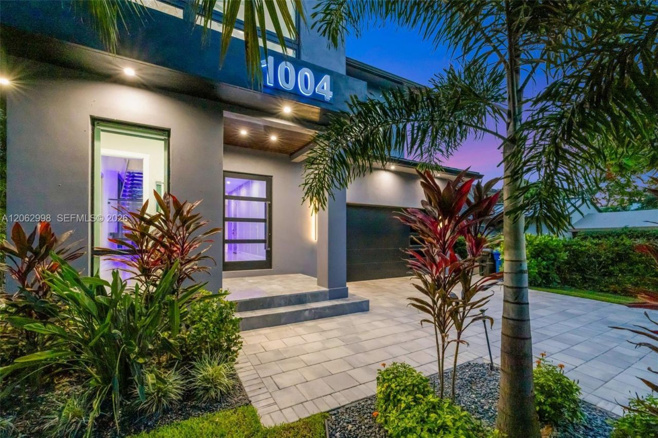 1004 SW 5th Pl, Fort Lauderdale, FL 33312 Photo