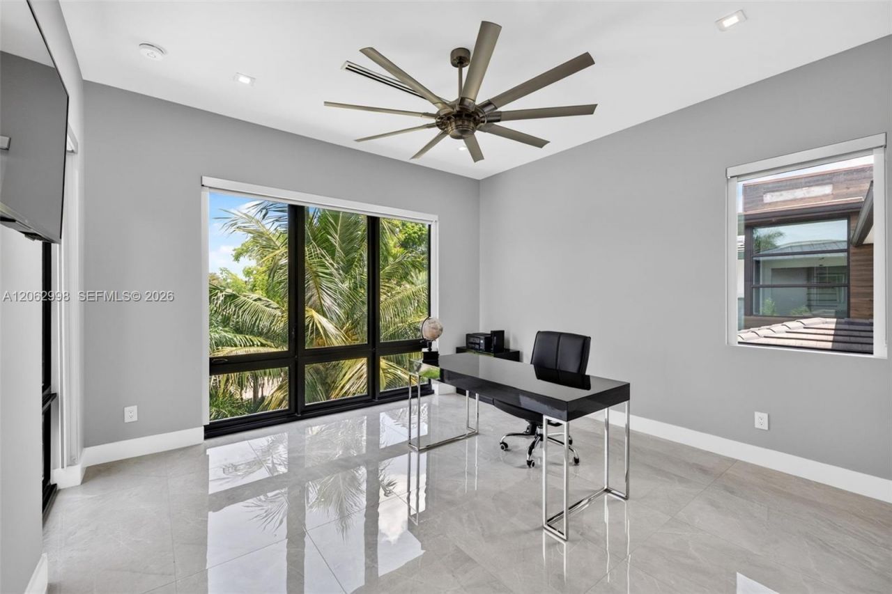 1004 SW 5th Pl, Fort Lauderdale, FL 33312 Photo