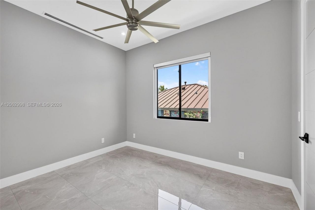 1004 SW 5th Pl, Fort Lauderdale, FL 33312 Photo