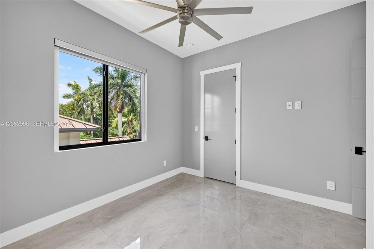 1004 SW 5th Pl, Fort Lauderdale, FL 33312 Photo