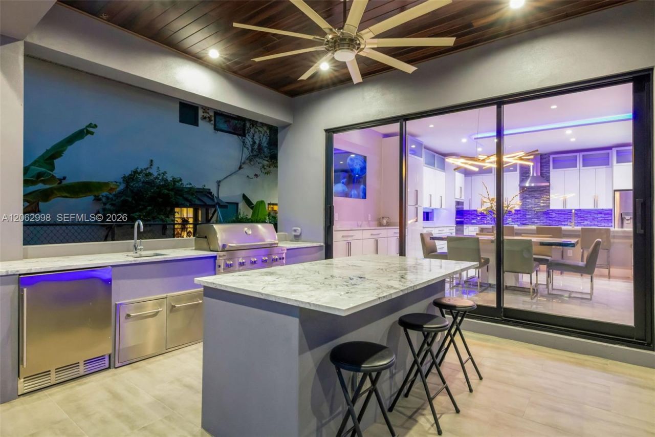 1004 SW 5th Pl, Fort Lauderdale, FL 33312 Photo