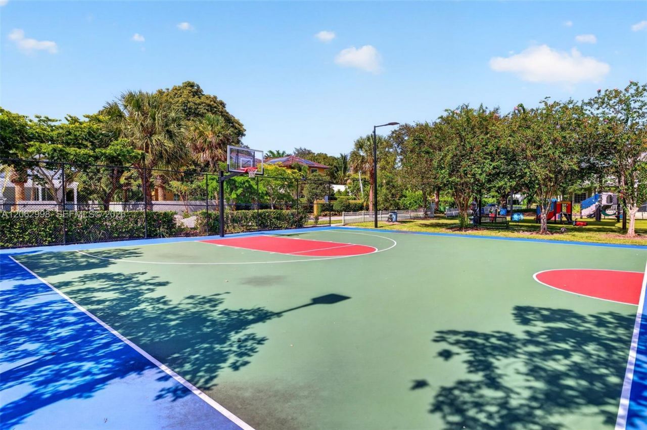 1004 SW 5th Pl, Fort Lauderdale, FL 33312 Photo
