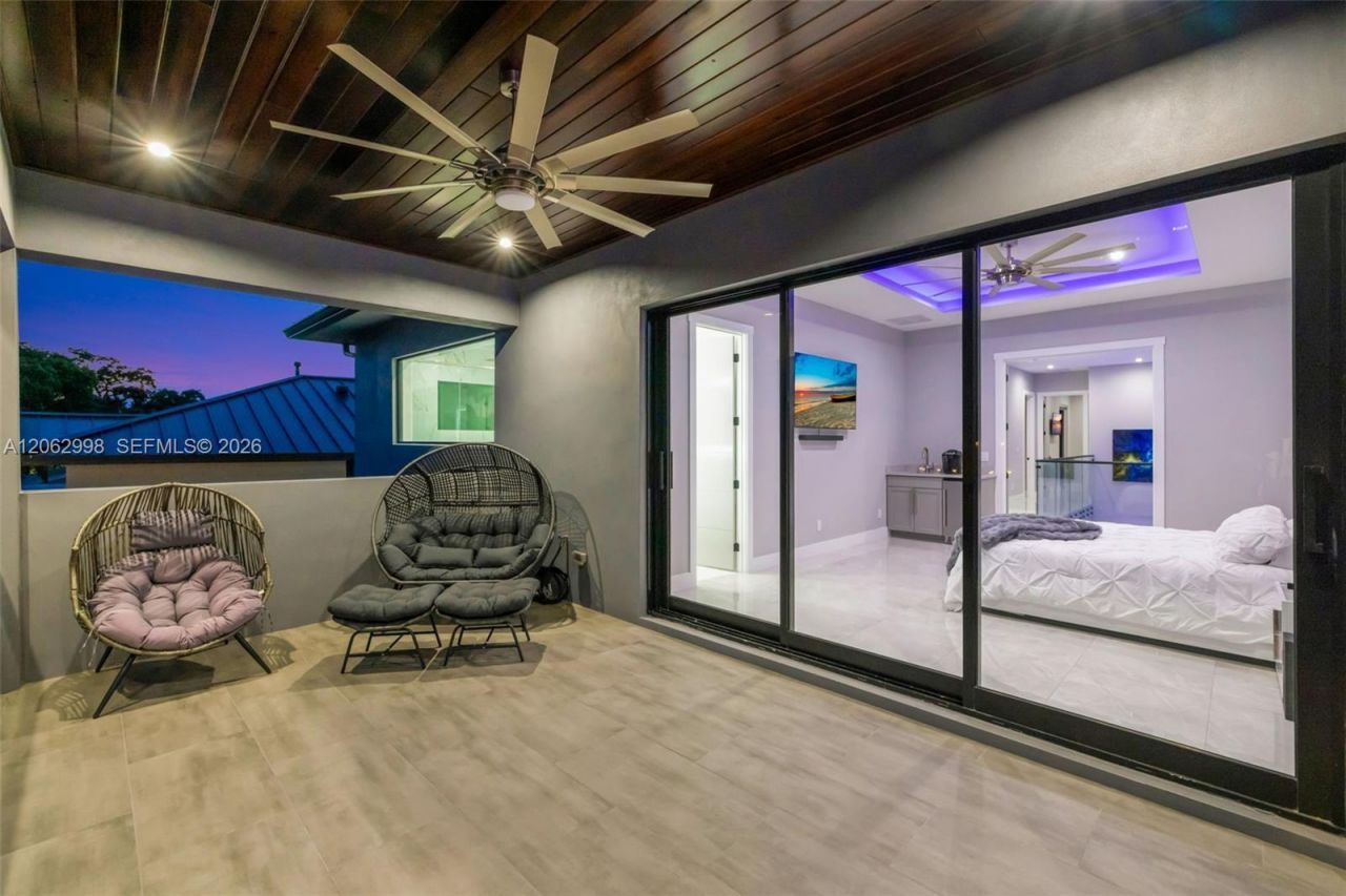 1004 SW 5th Pl, Fort Lauderdale, FL 33312 Photo