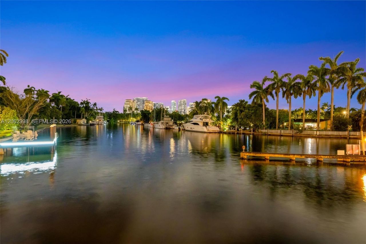 1004 SW 5th Pl, Fort Lauderdale, FL 33312 Photo