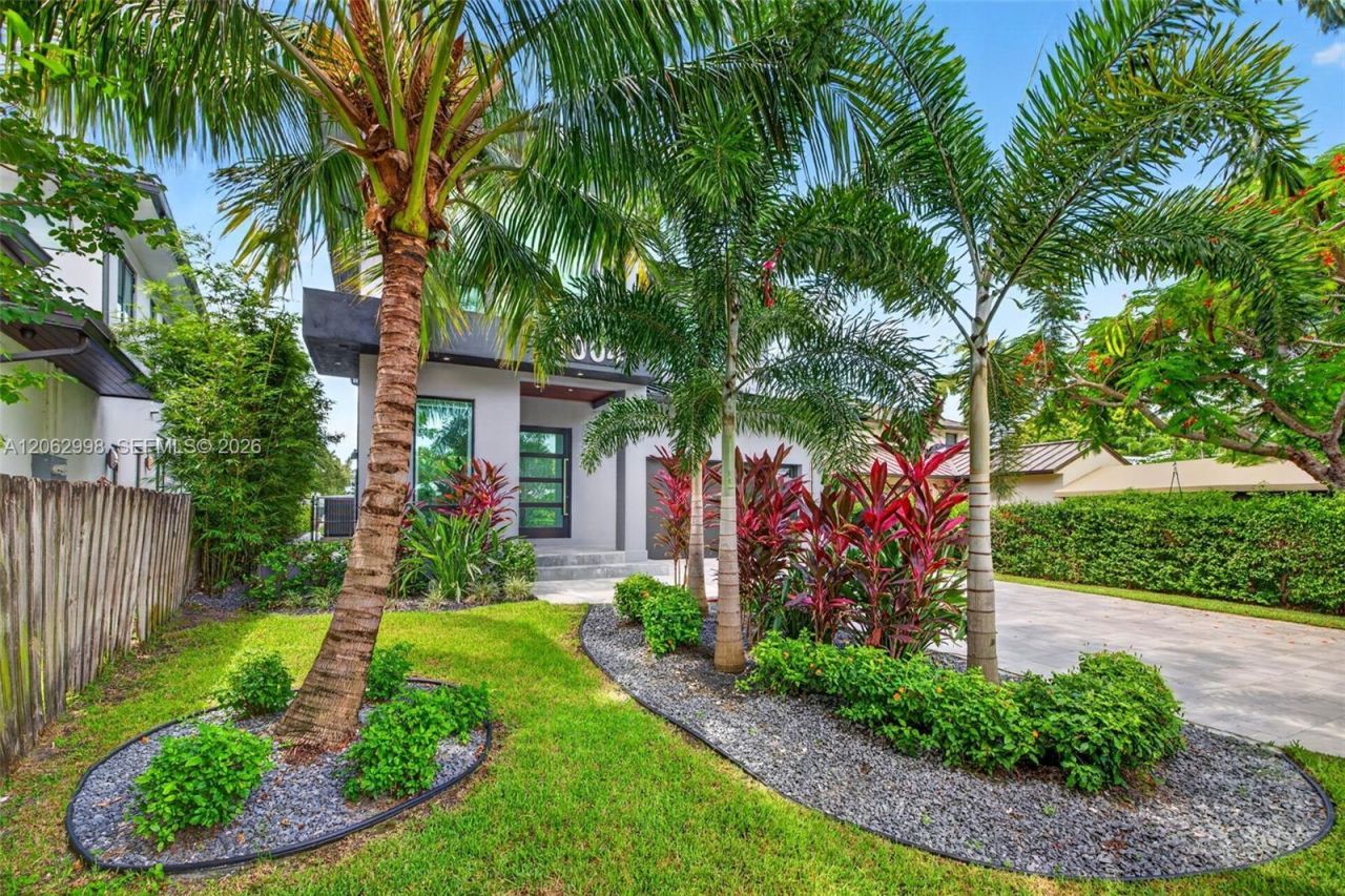 1004 SW 5th Pl, Fort Lauderdale, FL 33312 Photo