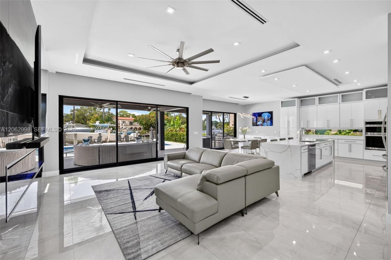 1004 SW 5th Pl, Fort Lauderdale, FL 33312 Photo
