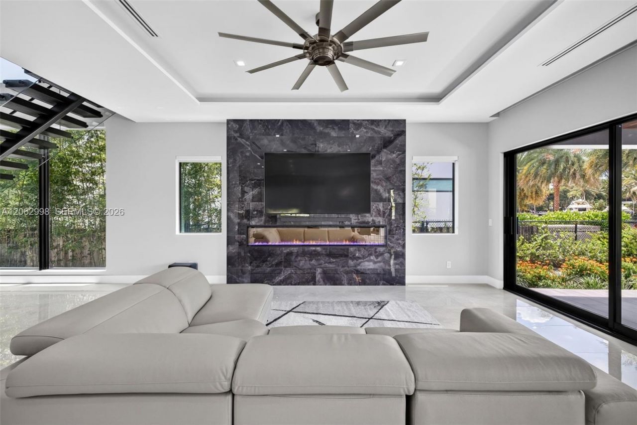 1004 SW 5th Pl, Fort Lauderdale, FL 33312 Photo