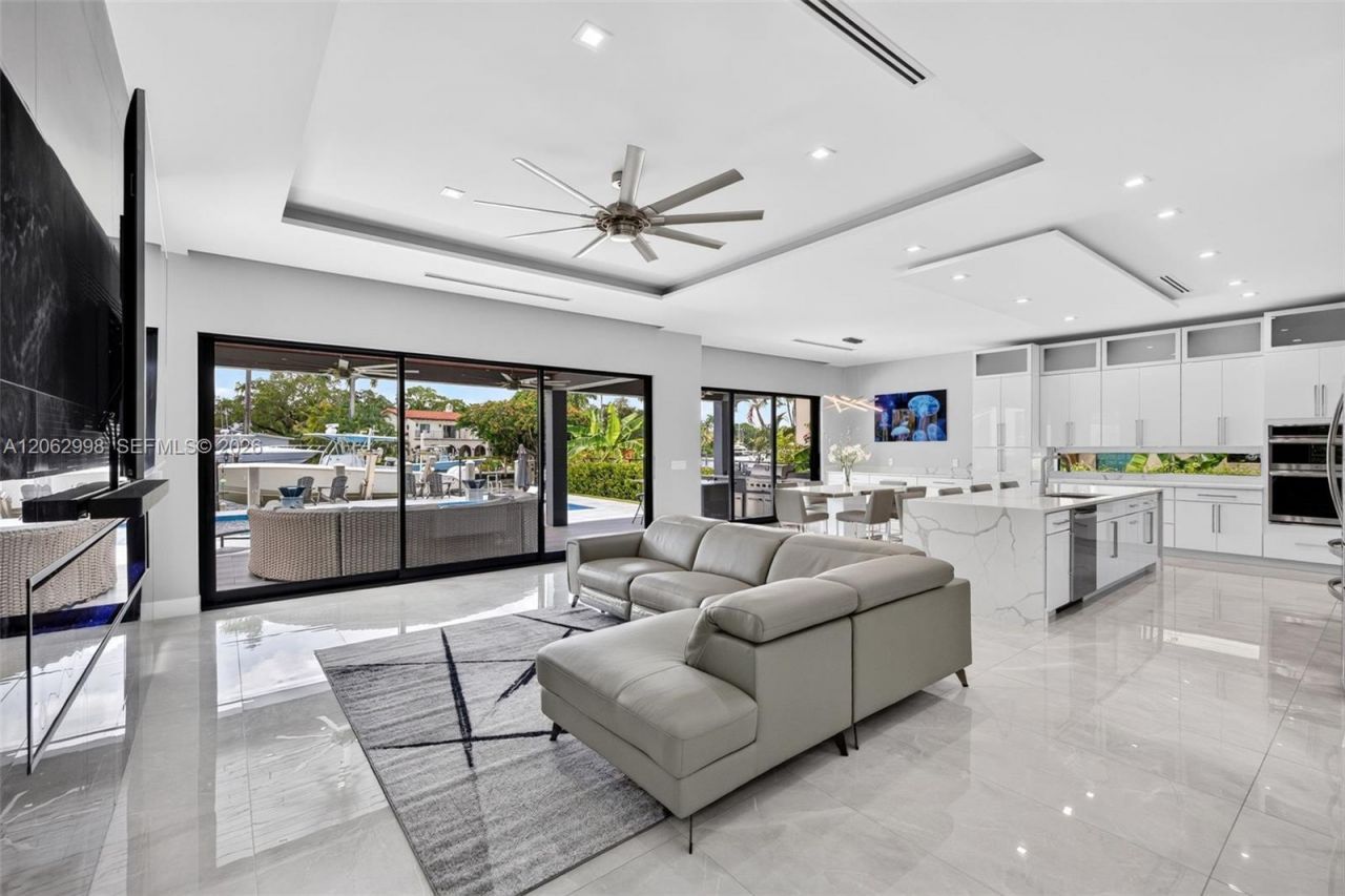 1004 SW 5th Pl, Fort Lauderdale, FL 33312 Photo