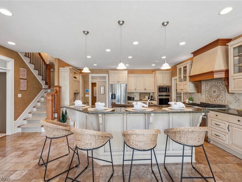 10611 Castle Pines Circle, Concord Township, OH 44077 Photo 13