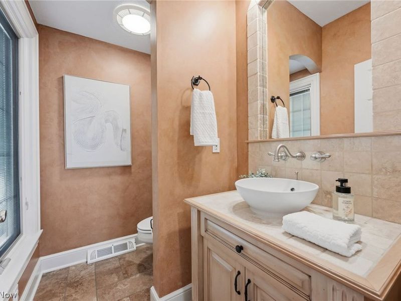 10611 Castle Pines Circle, Concord Township, OH 44077 Photo 18