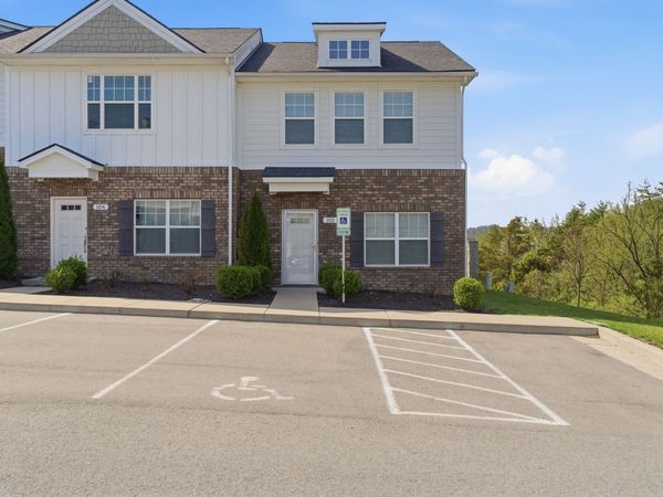 102 Dry Creek Commons Dr , Goodlettsville, TN 37072