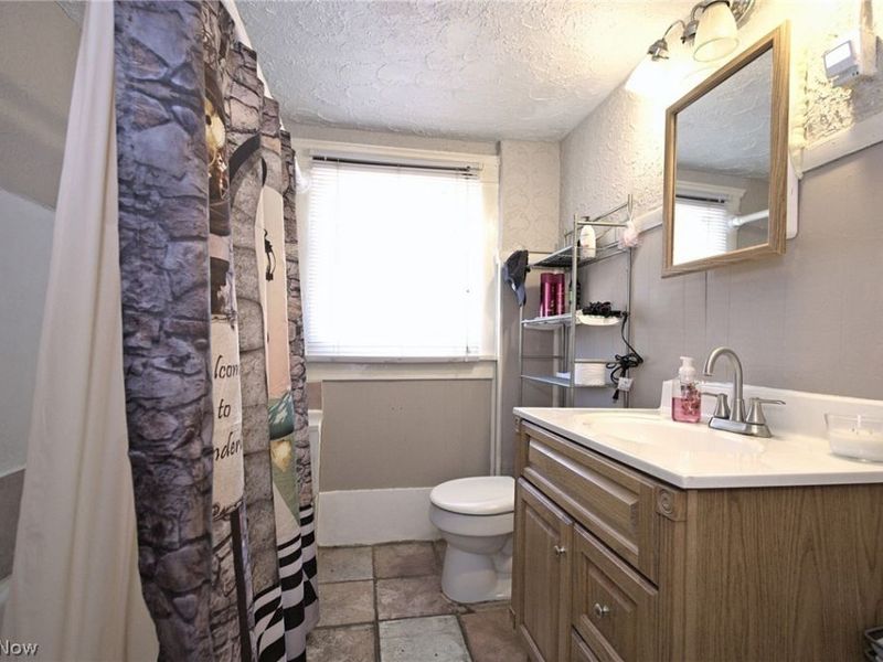 1375 Hart Street, Akron, OH 44306 Photo 17