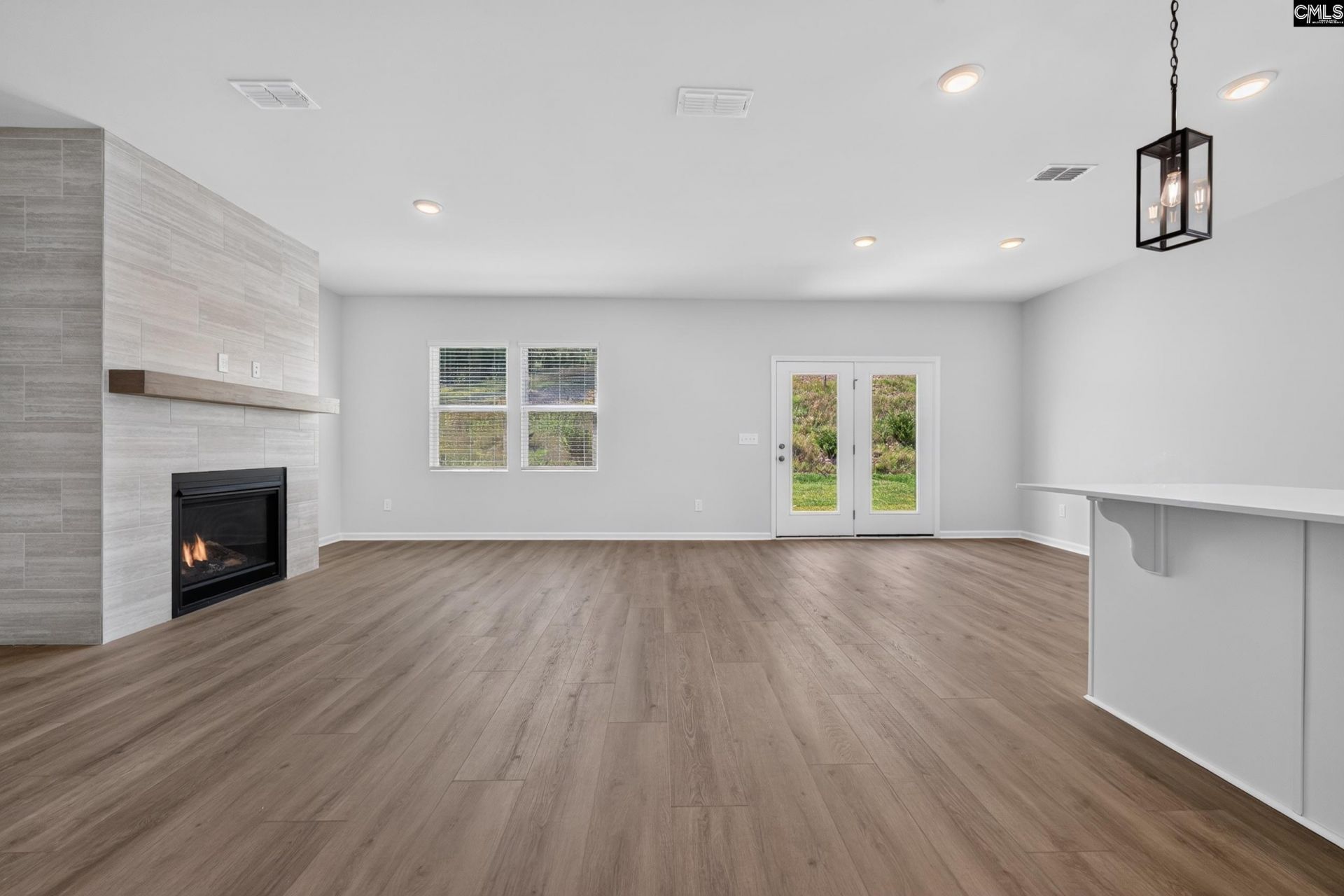 541 Carters Grove Lane Photo 8