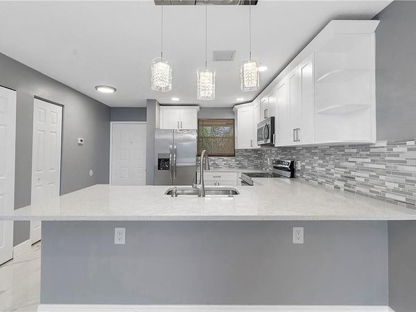 11477 NW 39th Court, Unit 305-1, Coral Springs, FL 33065