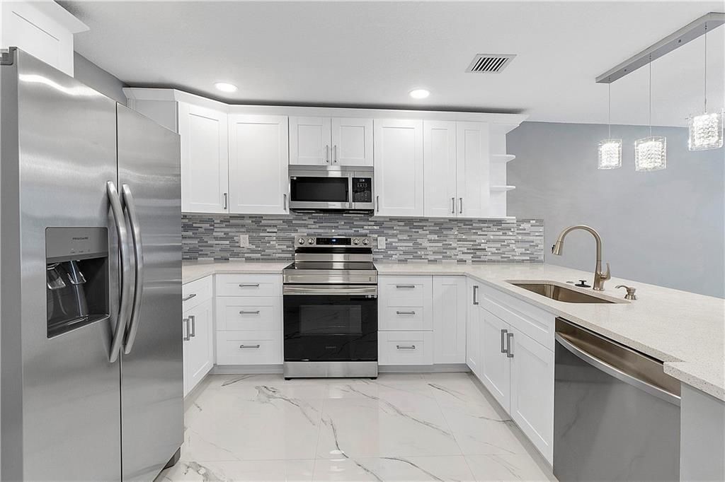 11477 NW 39th Court, Unit 305-1, Coral Springs, FL 33065 Photo