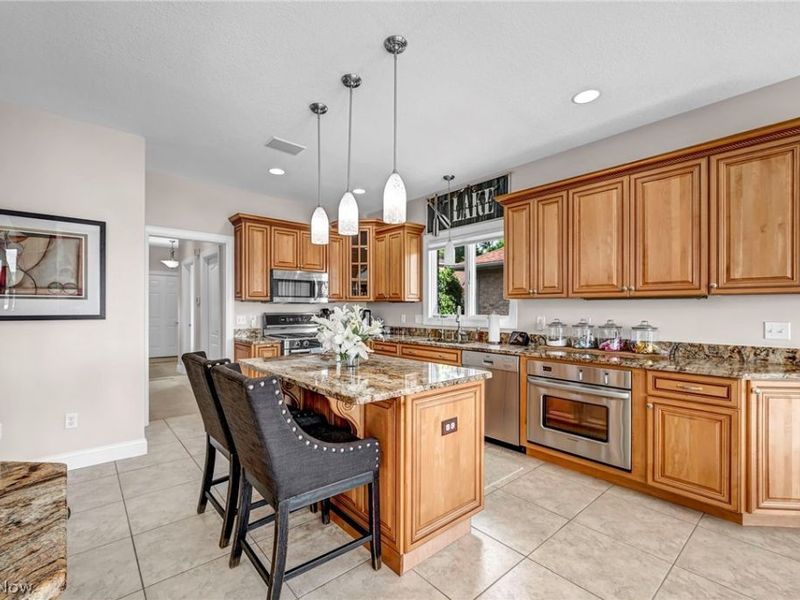 1004 Waters Edge Drive , Columbiana, OH 44408 Photo 9