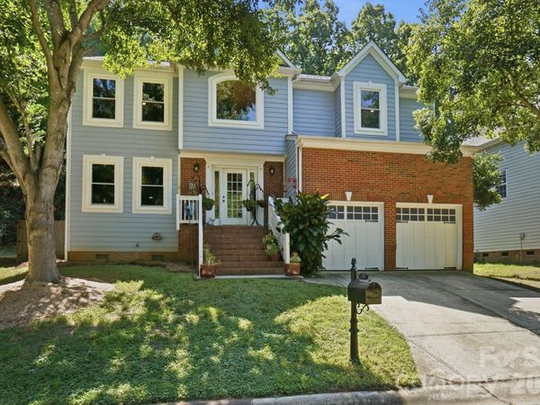 13901 Kings Carriage Lane, Charlotte, NC 28278