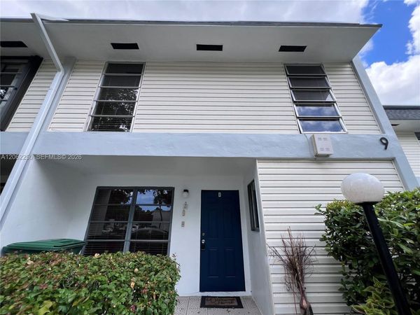 2750 N 34th Ave , Unit 9D, Hollywood, FL 33021