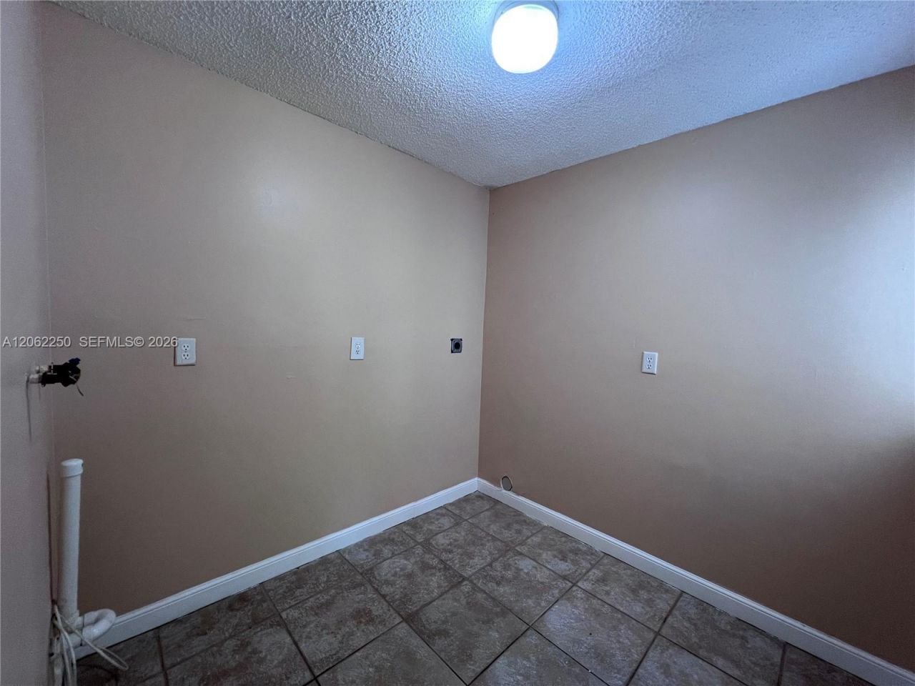 2750 N 34th Ave , Unit 9D, Hollywood, FL 33021 Photo