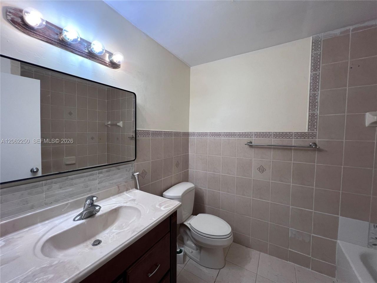 2750 N 34th Ave , Unit 9D, Hollywood, FL 33021 Photo