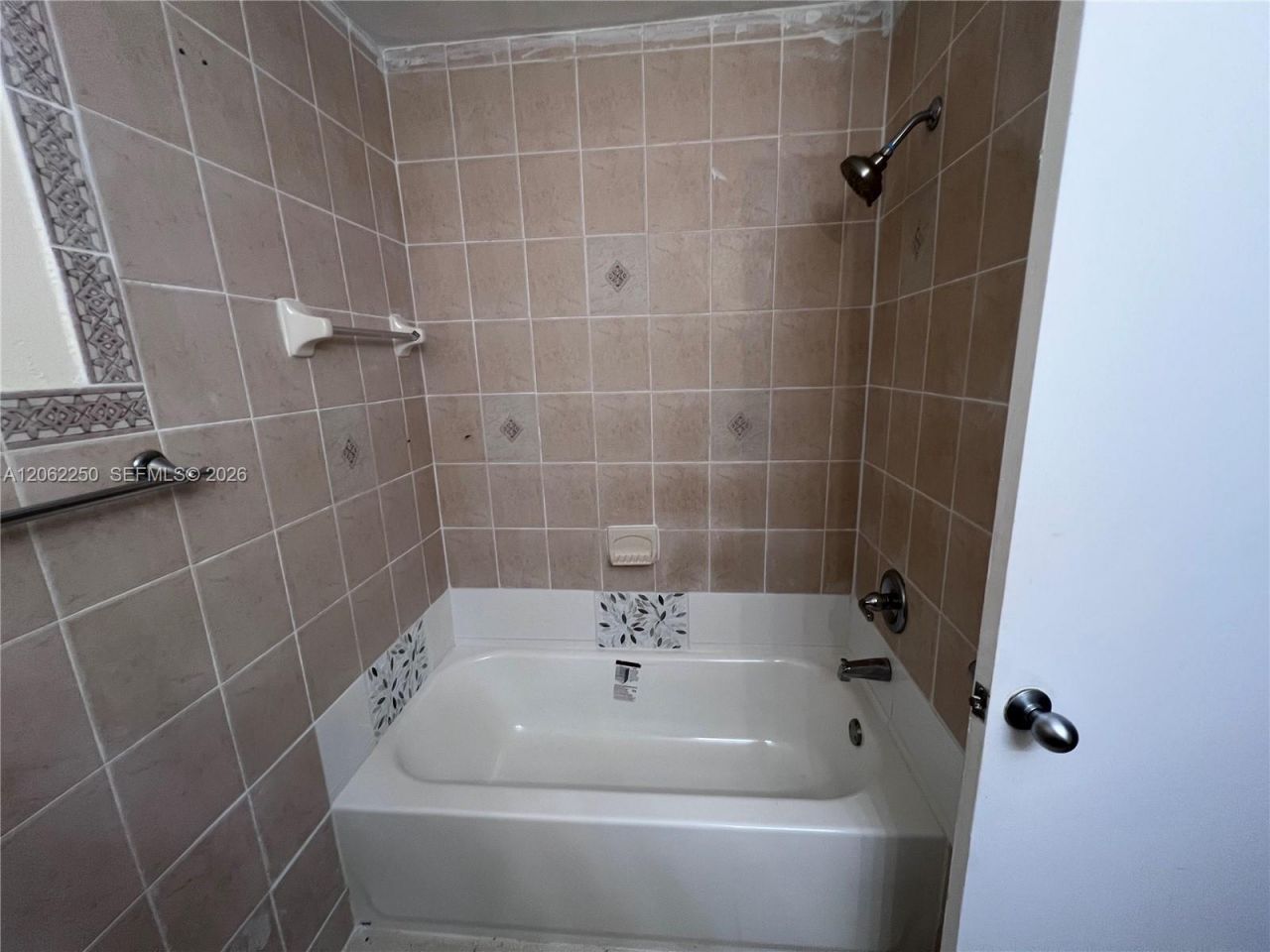 2750 N 34th Ave , Unit 9D, Hollywood, FL 33021 Photo