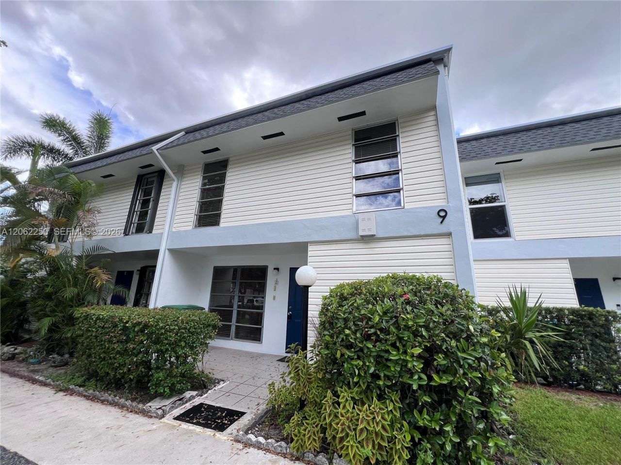 2750 N 34th Ave , Unit 9D, Hollywood, FL 33021 Photo