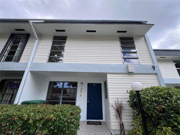 2750 N 34th Ave , Unit 9D, Hollywood, FL 33021