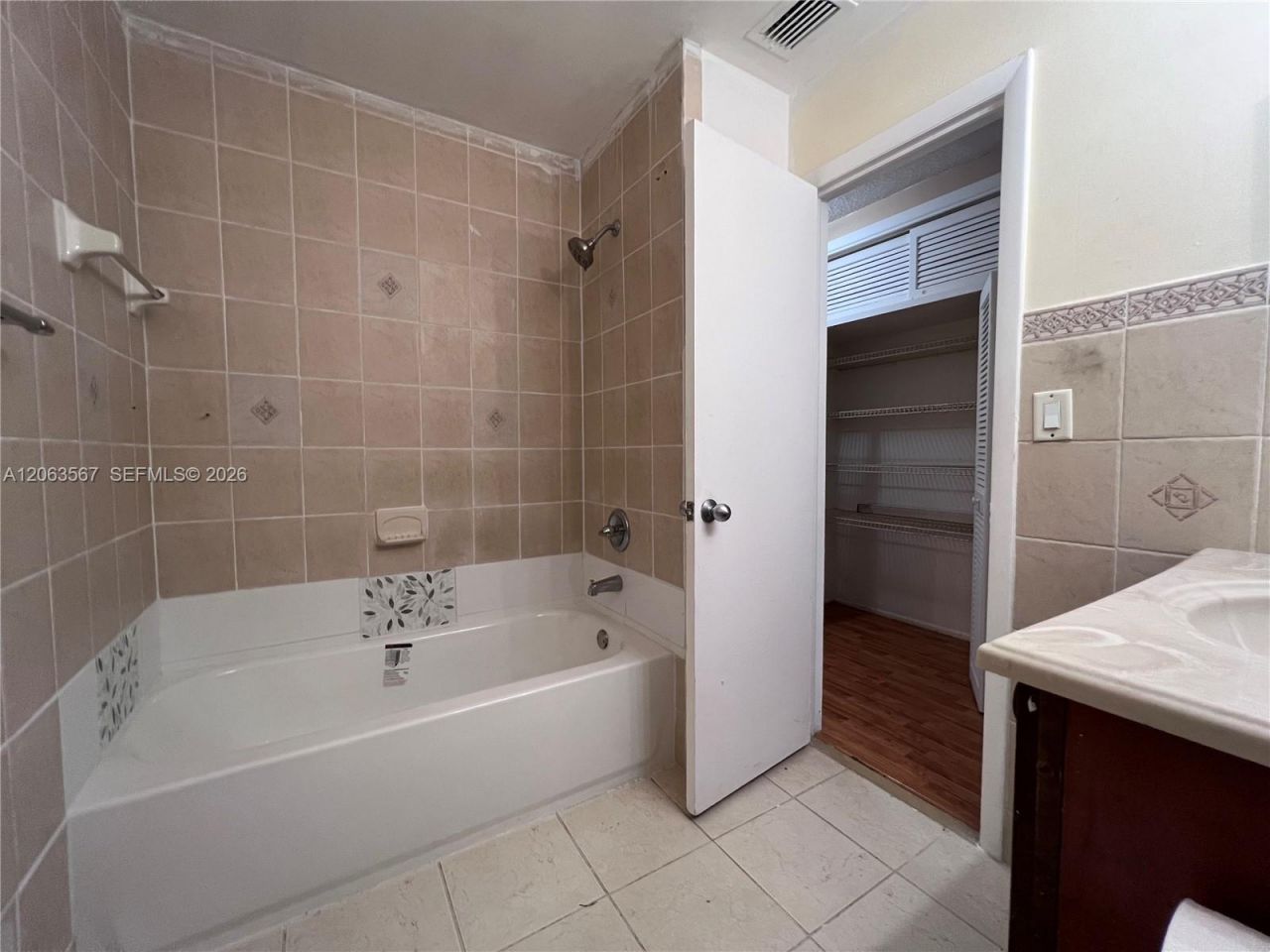 2750 N 34th Ave , Unit 9D, Hollywood, FL 33021 Photo