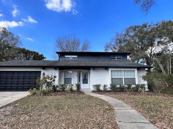 14009 DOMINION COURT , TAMPA, FL 33613
