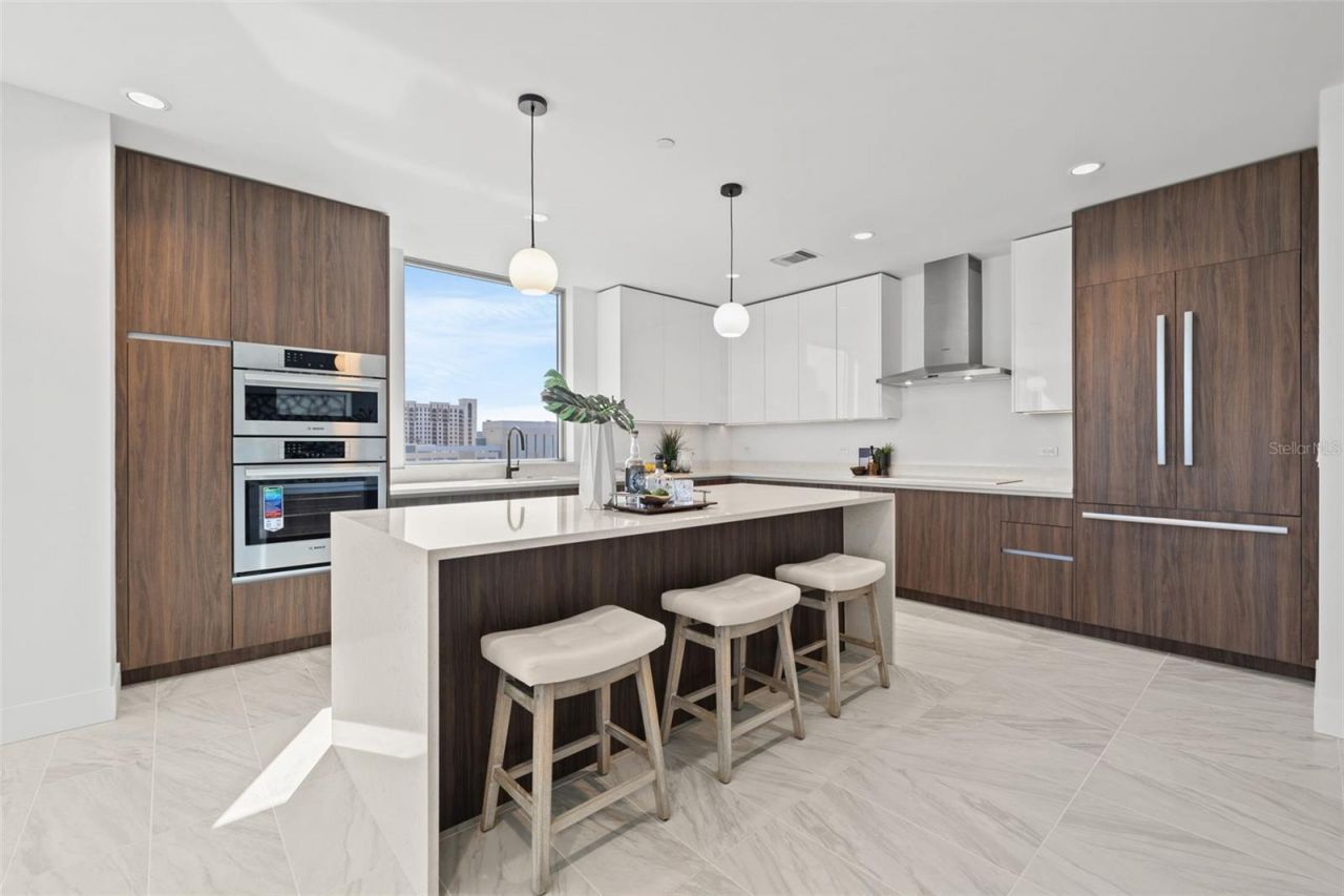 777 3rd Avenue N, Unit 805, Saint Petersburg, FL 33701 Photo