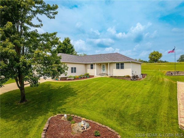 104 Bogey Lane, Laurie, MO 65037
