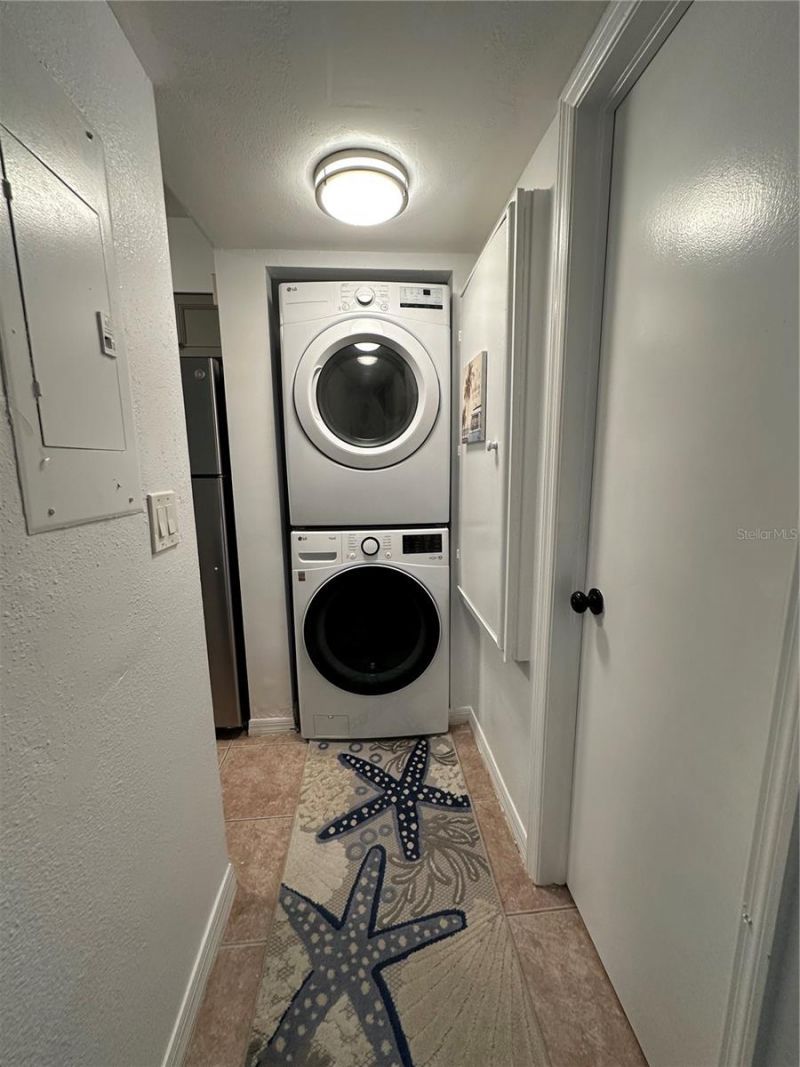 6825 Stones Throw Circle N, Unit 1107, Saint Petersburg, FL 33710 Photo