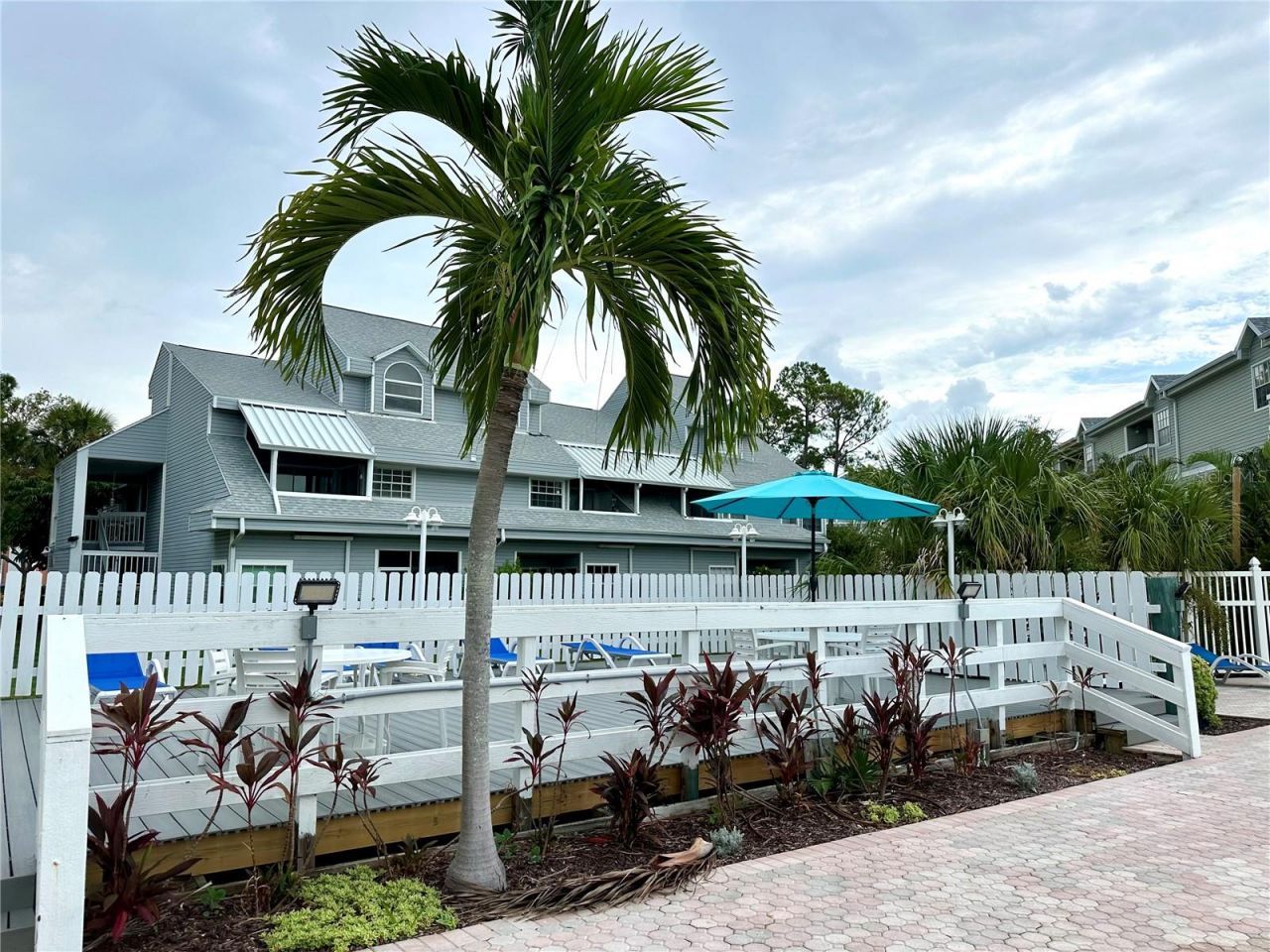 6825 Stones Throw Circle N, Unit 1107, Saint Petersburg, FL 33710 Photo