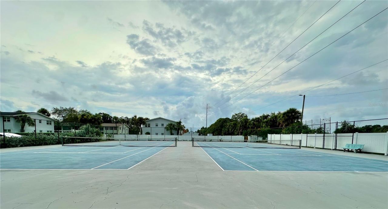 6825 Stones Throw Circle N, Unit 1107, Saint Petersburg, FL 33710 Photo