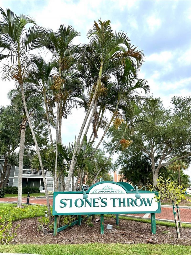 6825 Stones Throw Circle N, Unit 1107, Saint Petersburg, FL 33710 Photo