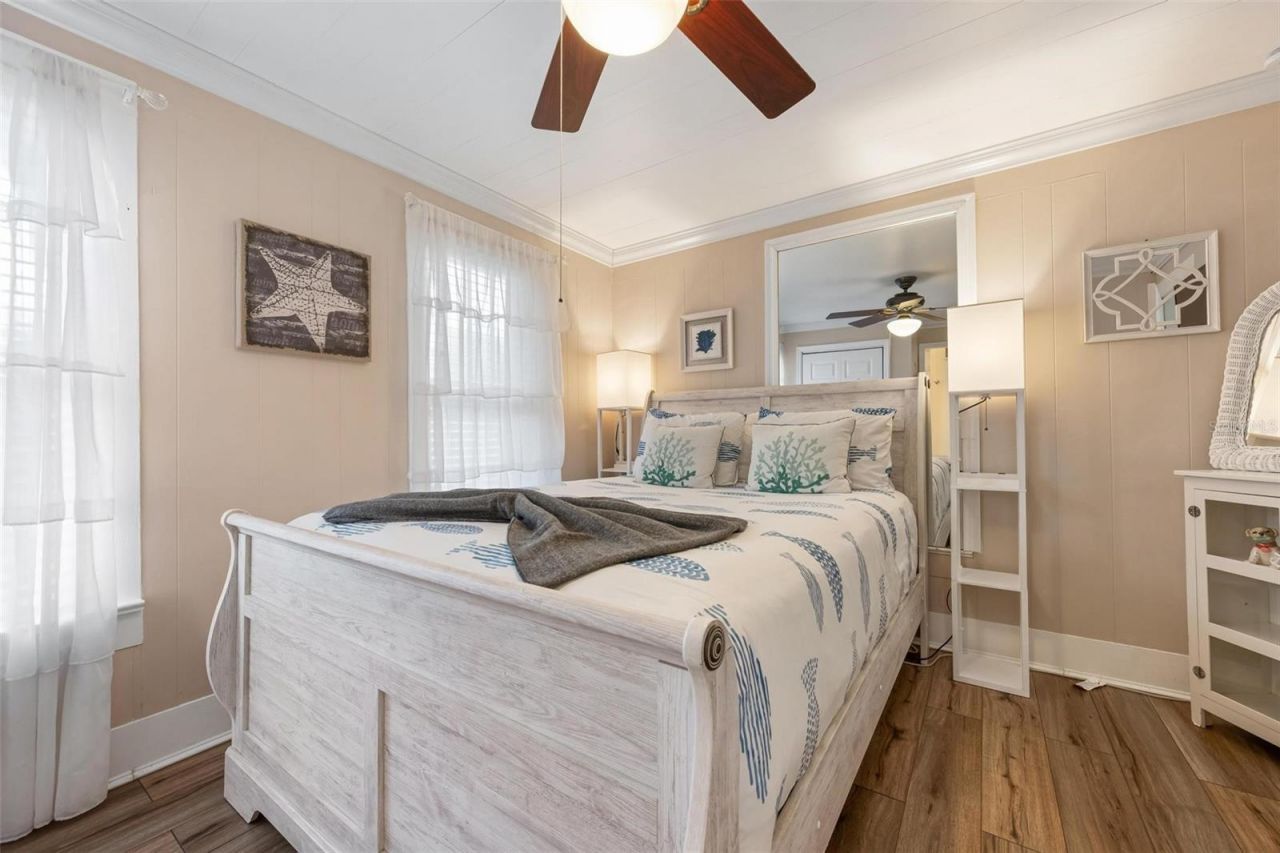 2245 Bahia Vista Street, Sarasota, FL 34239 Photo