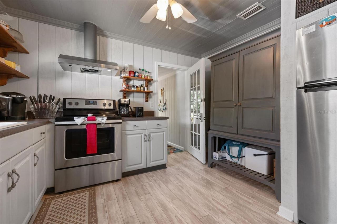 2245 Bahia Vista Street, Sarasota, FL 34239 Photo