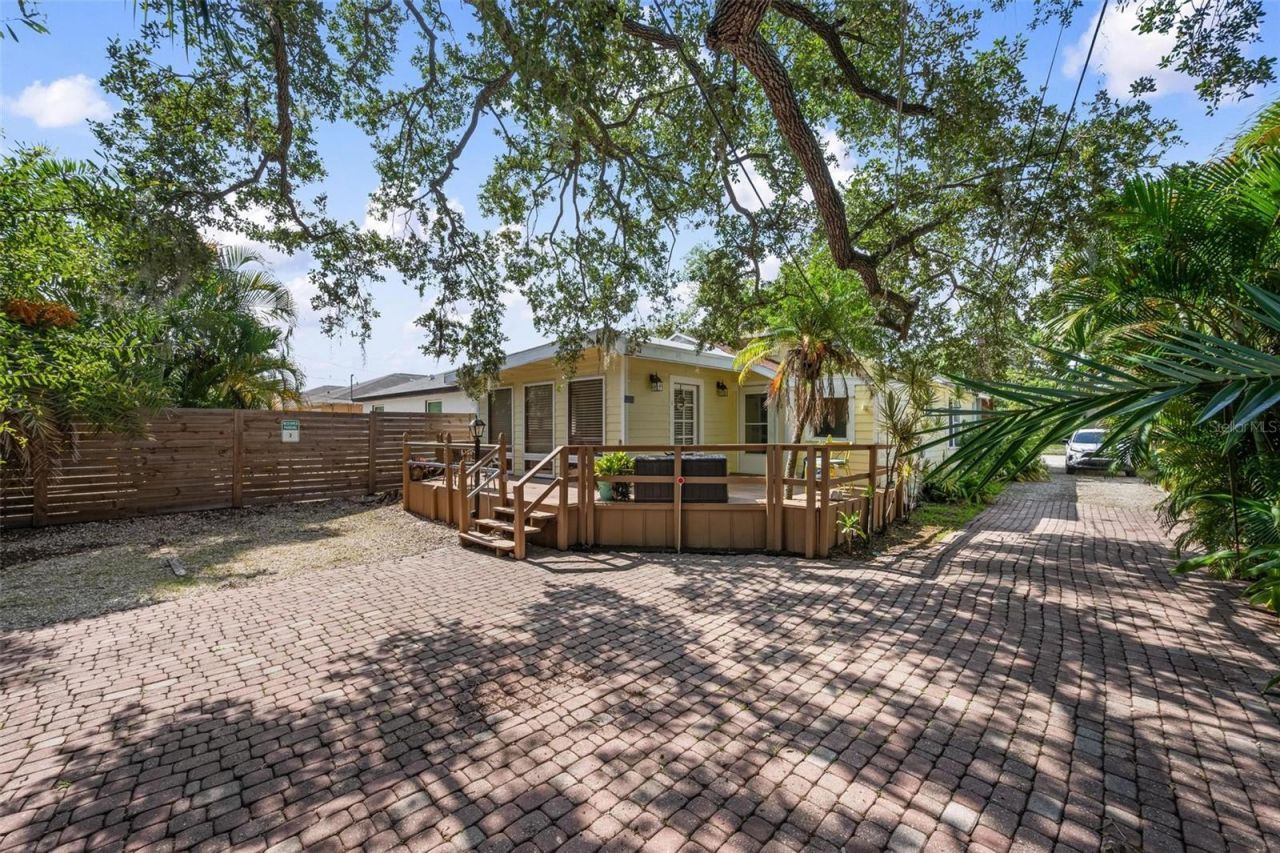 2245 Bahia Vista Street, Sarasota, FL 34239 Photo