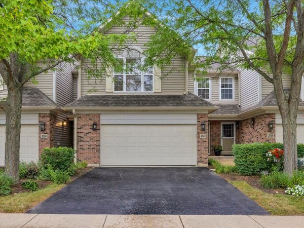2034 IVY RIDGE Drive , Hoffman Estates, IL 60192
