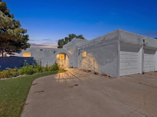 1709 Kirby Street NE, Albuquerque, NM 87112