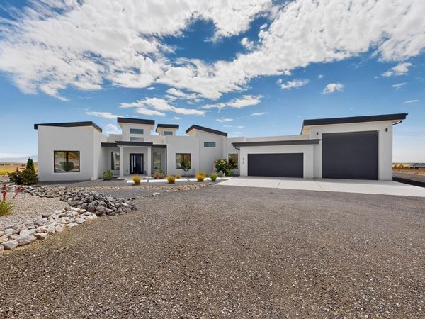 816 Villa Road SE, Rio Rancho, NM 87124